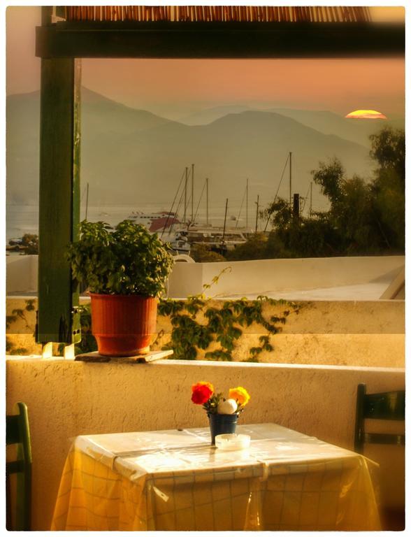 Georgios Milos Adamantas  Room photo